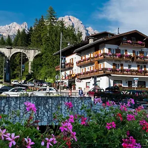 Meuble Neve Cortina dʼAmpezzo